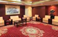 Lobi 3 Jin Cheng Jin Jiang International Hotel