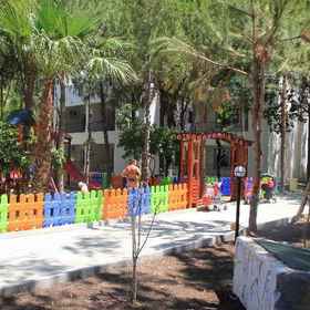 Larissa Beach Club Side1 , 飯店Beşkonak Bucağı