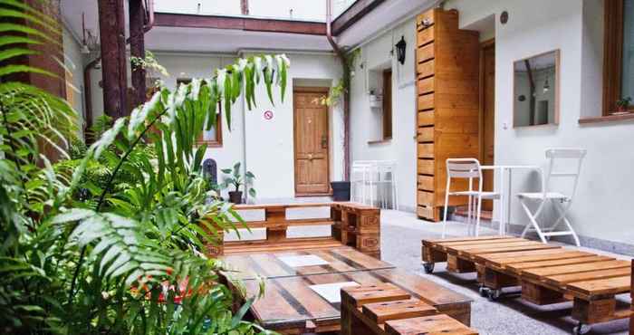 Ruang untuk Umum The Living Roof Hostel