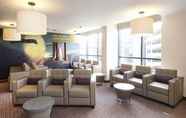 Lobby 7 Premier Inn London Gatwick Airport