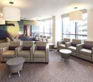 ล็อบบี้ 7 Premier Inn London Gatwick Airport