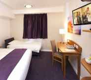 ห้องนอน 2 Premier Inn London Gatwick Airport