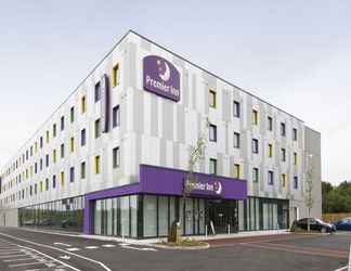 Exterior 2 Premier Inn London Stansted Airport