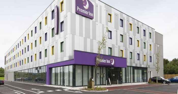 Exterior Premier Inn London Stansted Airport