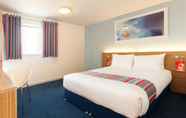 Bedroom 4 Travelodge Liverpool Stonedale Park