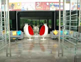 Lobby 2 Angket Hip Residence