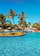 SWIMMING_POOL Mercure Capricorn Resort