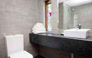 In-room Bathroom 4 Lincoln Downs Resort Batemans Bay