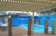 Swimming Pool 2 Comfort Inn Midas