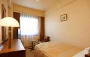 Kamar Tidur 3 Hotel Sunroute Matsuyama