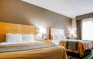 Bedroom 6 Comfort Inn Kansas City / Airport
