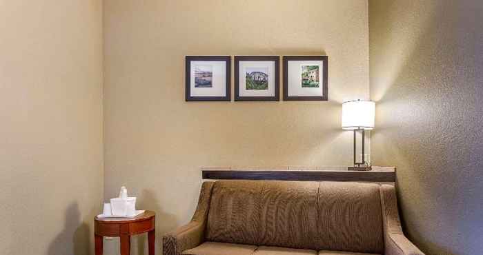 Bedroom Comfort Suites Jonesboro University Area
