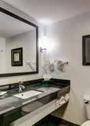 BATHROOM Comfort Suites Bypass