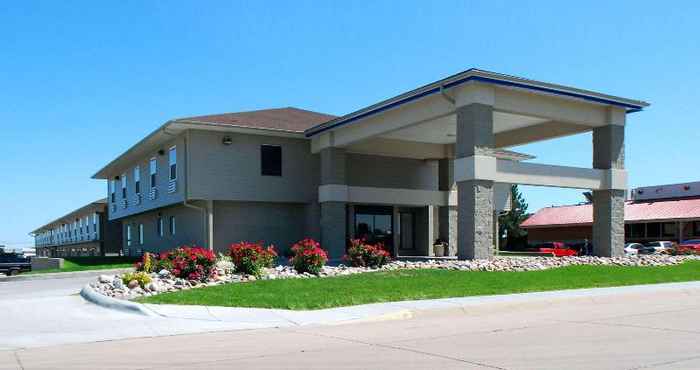 Exterior Econo lodge Inn & Suites Kearney