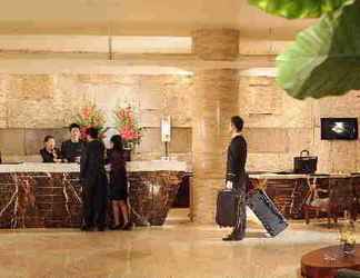 Lobby 2 Suzhou Taihu Golf Hotel