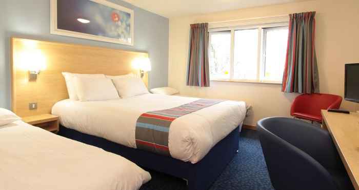 Bedroom Travelodge Sheffield Central