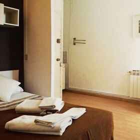 La Isla Hostal 1, Hotel Tetuan