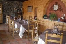 餐厅 Complejo Peñafiel Caceres