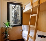 Bilik Tidur 3 Inside Barcelona Apartments Esparteria