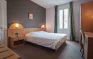 Bedroom 6 Hôtel Normandy