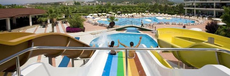 泳池 Porto Azzuro Delta