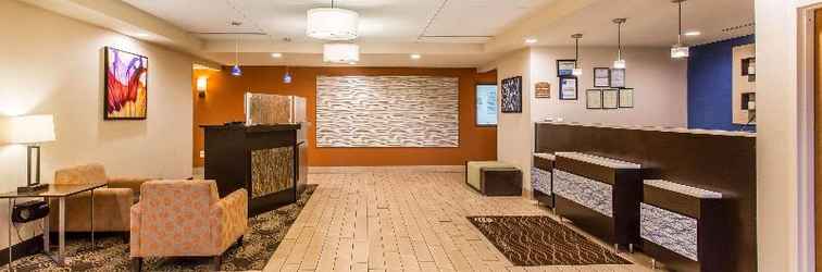 Lobby Comfort Inn & Suites Cookeville