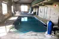 Swimming Pool Super 8 by Wyndham Petoskey