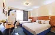 Bedroom 2 BEST WESTERN Motel Monaro