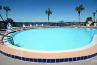 Swimming Pool Quality Inn&Suites On The Bay Near Pensacola Beach