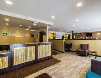 Lobi 2 Quality Inn Grand Forks