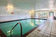 Swimming Pool Quality Inn Des Moines