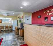 Lobby 4 Econo Lodge