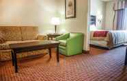 Common Space 5 Quality Inn & Suites