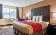 Kamar Tidur 7 Econo Lodge Inn & Suites Hillsboro - Portland West