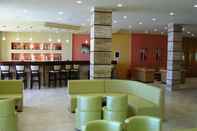 Bar, Kafe, dan Lounge Golden Sands