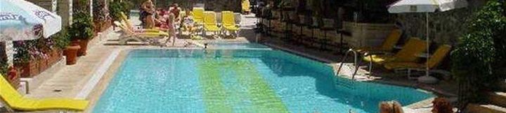 Kolam Renang 4 Ozlem 1 Apartments