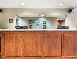 Lobby 2 Comfort Suites At Par 4 Resort