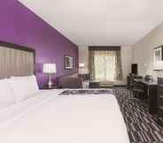 Bedroom 2 La Quinta Inn & Suites Fairfield - Napa Valley