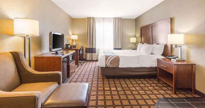 Bedroom Quality Inn & Suites Georgetown - Seaford