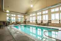 Swimming Pool Comfort Inn & Suites McMinnville