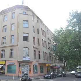 Hotel de Ela 1, Hotel Olympiastadion Station