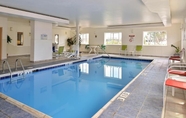 Swimming Pool 4 Quality Inn Brighto