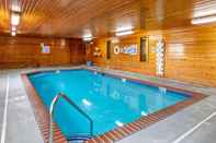 Swimming Pool Econo Lodge Longmont area