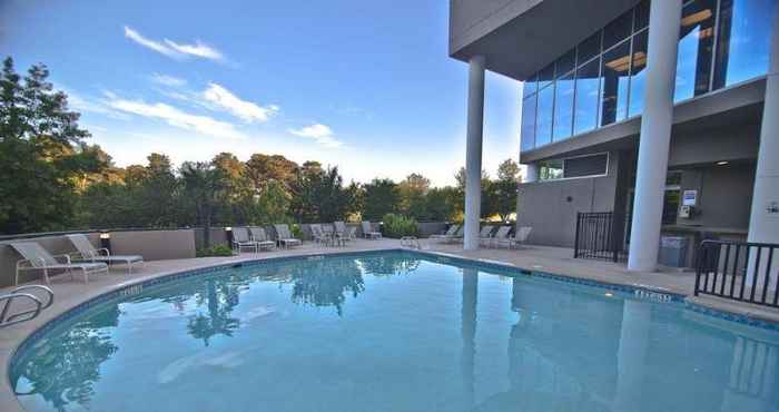 Swimming Pool Radisson Hotel Atlanta-Marietta