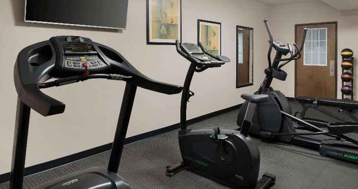 Fitness Center Baymont By Wyndham Belleville Airport Area