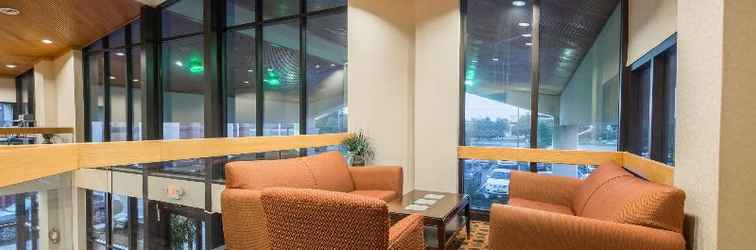 Sảnh chờ Red Roof Inn & Suites Cincinnati North-Mason