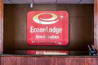 Lobi Econo Lodge Inn & Suites Warren