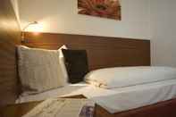 Kamar Tidur Hotel Dolomit