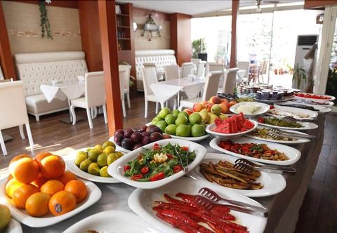 기타 The Empress Theodora Hotel