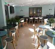 Restoran 4 N Hostel Malmo City